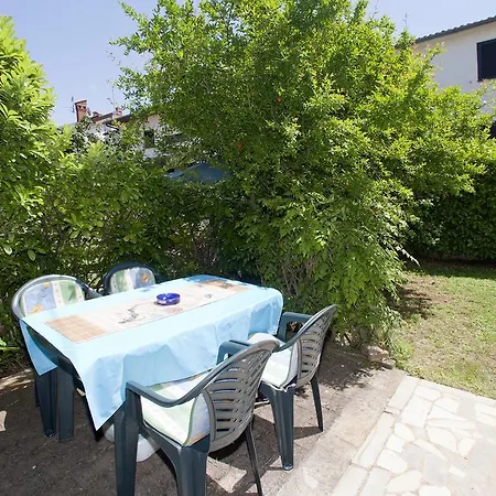 Mladenka Apartamento *